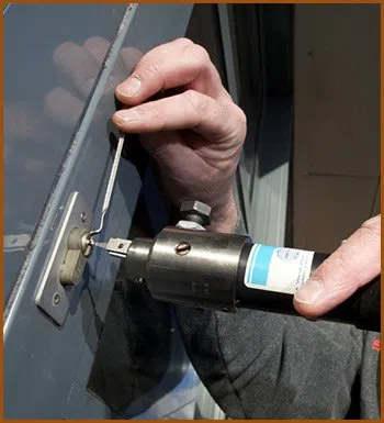Interstate Locksmith Shop Mundelein, IL 847-462-4091 Interstate Locksmith Shop Mundelein, IL 847-462-4091 - 11-commercial-locksmith-service