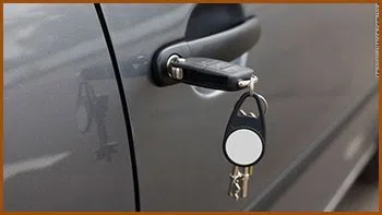 Interstate Locksmith Shop Mundelein, IL 847-462-4091 - 18-car-unlock